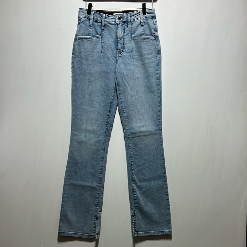 NW  Maurice’s Women’s EverFlex Light Wash Blue Slim Boot Cut Jeans size 4